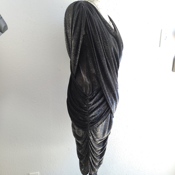 Retro Black and Silver Strand Foil Dress - Picture 3 of 7